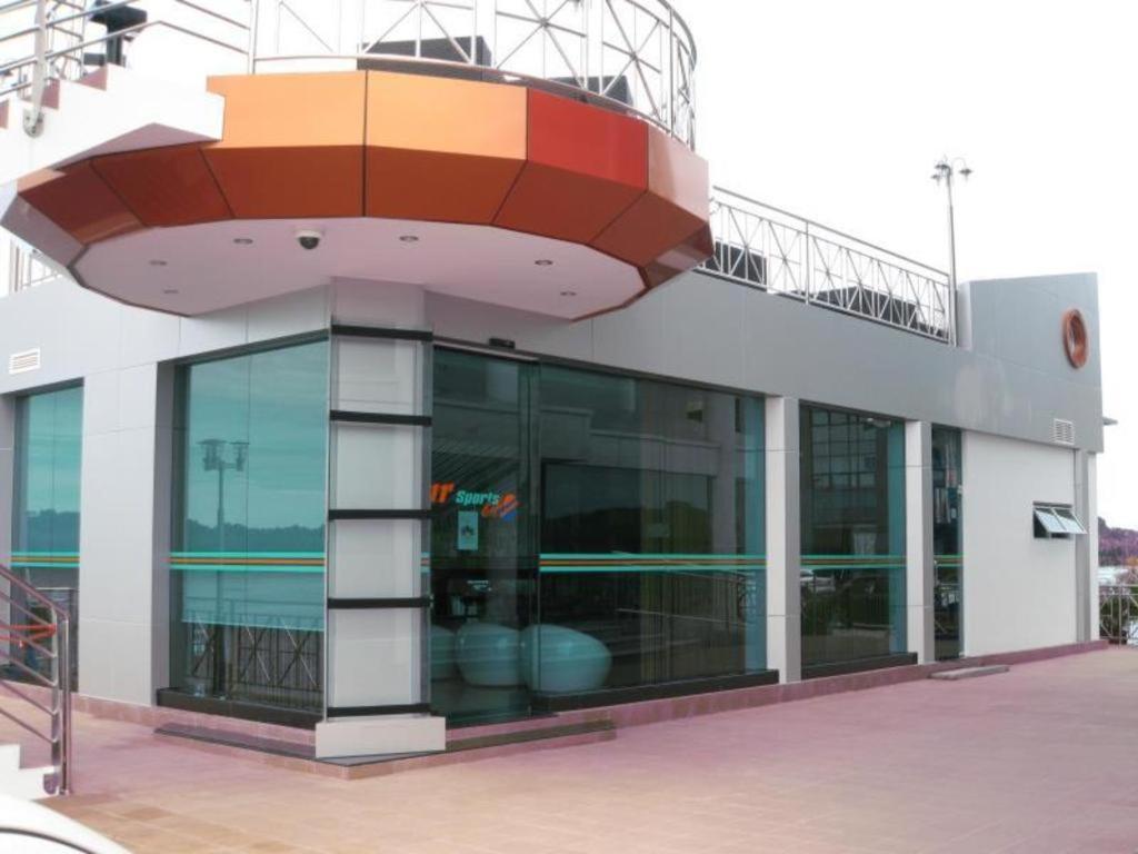 Plaza Sutera Biru Hotel Kuala Belait Екстер'єр фото