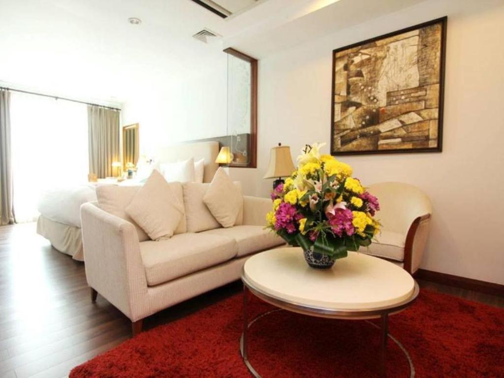 Plaza Sutera Biru Hotel Kuala Belait Екстер'єр фото