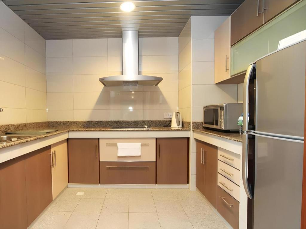 Plaza Sutera Biru Hotel Kuala Belait Екстер'єр фото